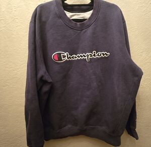 Champion Heavyweight Embroidered Logo Crewneck – Vintage Y2K Streetwear